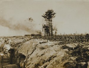 Britiske tropper i tidlige skyttegrave, 1914 af English Photographer